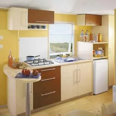 3 Etoiles - Piscine - Ccaihfi 캠프장 세익스