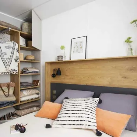 3 Etoiles - Piscine - Ccaihfi *