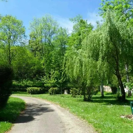 3 Etoiles - Piscine - Ccaihfi *