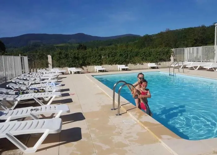 3 Etoiles - Piscine - Ccaihfi Се