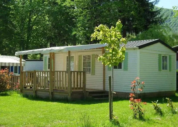 Кемпинг 3 Etoiles - Piscine - Ccaihfi *