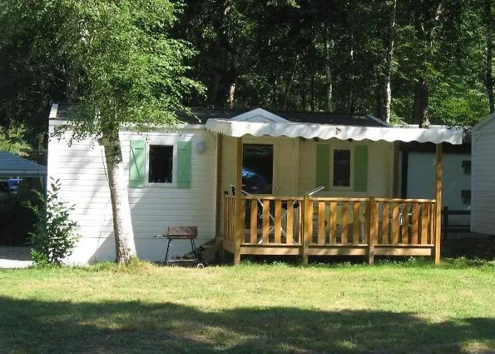 3 Etoiles - Piscine - Ccaihfi Се