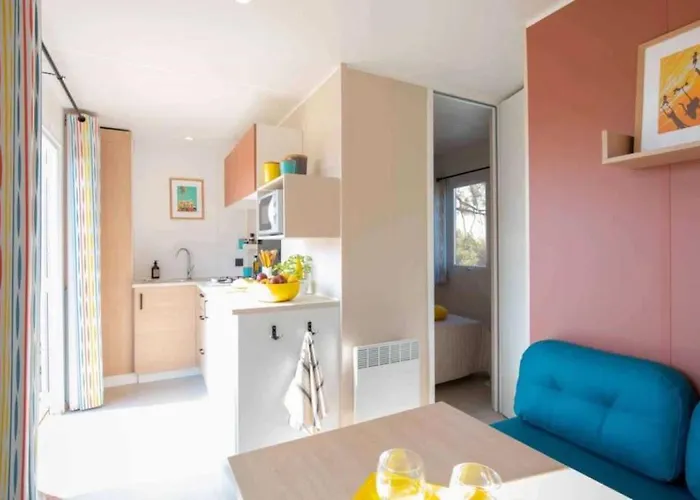 Кемпинг 3 Etoiles - Piscine - Ccaihfi *